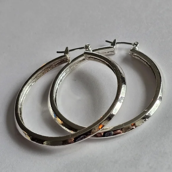 Liz Claiborne hoop earrings silver tone metal hoops big large classic LC - Picture 8 of 10